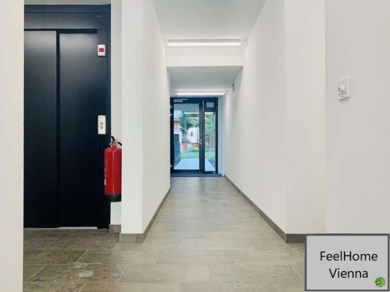 Feelhome Vienna, Subway U1 Kagran/Donauzentrum Ngoại thất bức ảnh