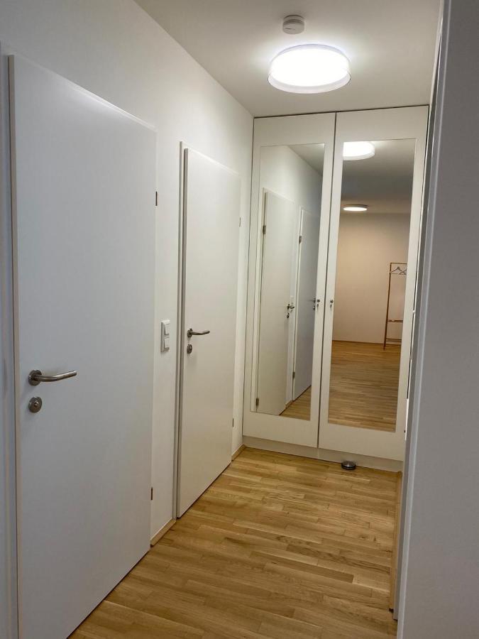 Feelhome Vienna, Subway U1 Kagran/Donauzentrum Ngoại thất bức ảnh